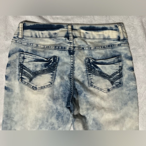 NWOT Blue Spice Acid Wash Skinny Jeans - Picture 7 of 8